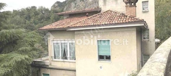 2-salle Appartement à Calolziocorte, Italy No. 7186 20