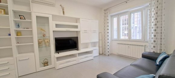 Apartamento de 2 habitaciónes en Rome, Italy No. 119990 2