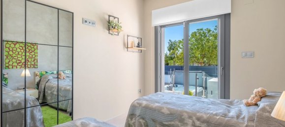 3 bedrooms Townhouse in Alicante, Spain No. 190787 3