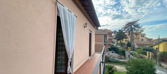 4-salle Appartement à Cave, Italy No. 173939 11