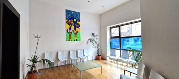 13 rooms Building in Duisburg, Germany No. 314045 4