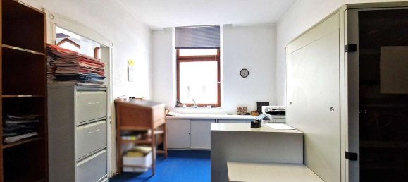 13 rooms Building in Duisburg, Germany No. 314045 13