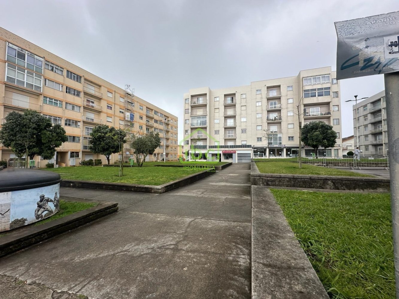 100m² Commercial property in Vila do Conde, Portugal No. 38199