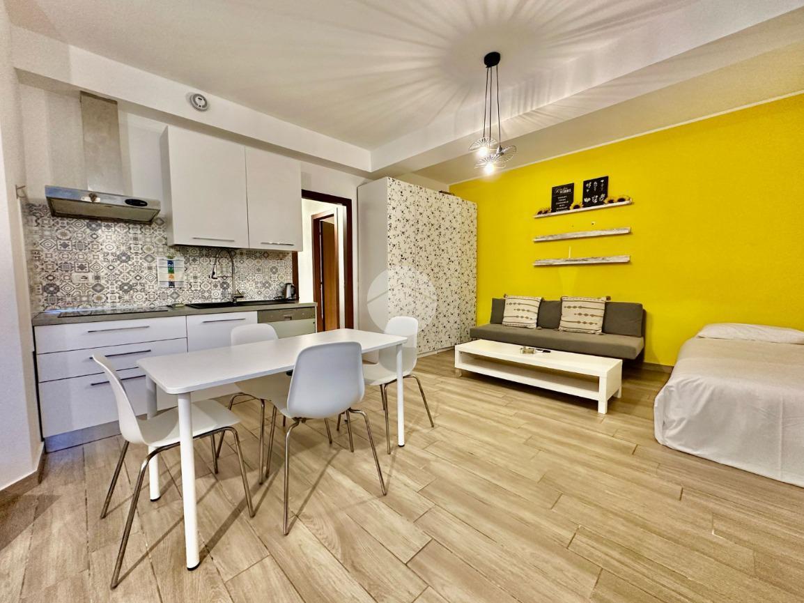 2 rooms Apartment in Milan, Italy No. 240859