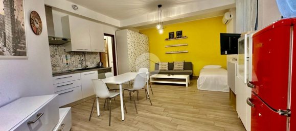 2 rooms Apartment in Milan, Italy No. 240859 2