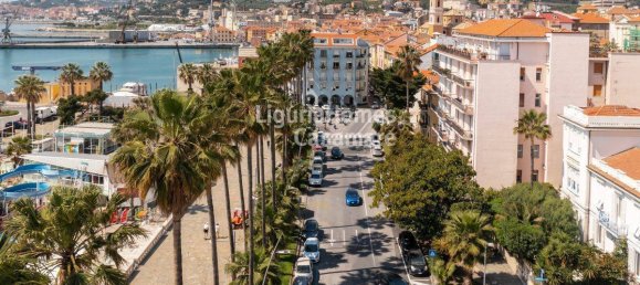 5 bedrooms Apartment in Imperia, Italy No. 304108 2