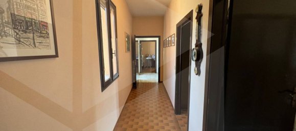 Дом с 5 комнатами в Кастельнуово Рангоне, Италия № 28652 25