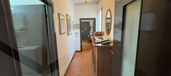 Дом с 5 комнатами в Кастельнуово Рангоне, Италия № 28652 11