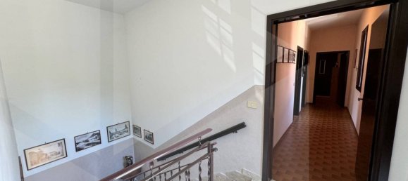 Дом с 5 комнатами в Кастельнуово Рангоне, Италия № 28652 17