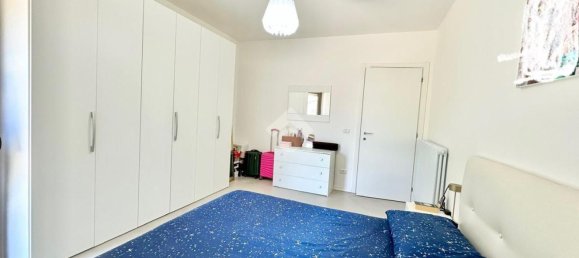 3 rooms Apartment in Spoleto, Italy No. 306851 4