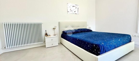 3 rooms Apartment in Spoleto, Italy No. 306851 8