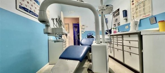 130m² Office in Lonato del Garda, Italy No. 362866 10