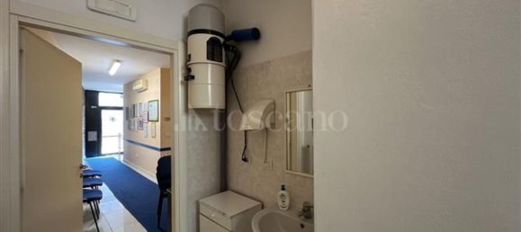 130m² Office in Lonato del Garda, Italy No. 362866 16