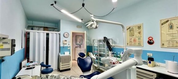 130m² Office in Lonato del Garda, Italy No. 362866 8