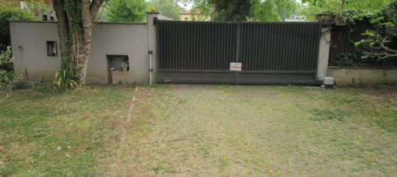 7-salle Appartement à Monza, Italy No. 5284 2