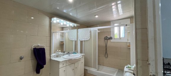 3 bedrooms House in Esparreguera, Spain No. 169883 12