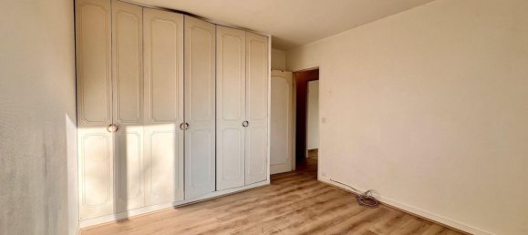1 chambre Appartement à Sainte-Geneviève-des-Bois, France No. 179533 9