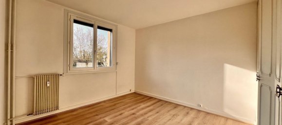 1 chambre Appartement à Sainte-Geneviève-des-Bois, France No. 179533 7