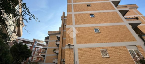 3غرفة شقة في Rome, Italy رقم 9262 2