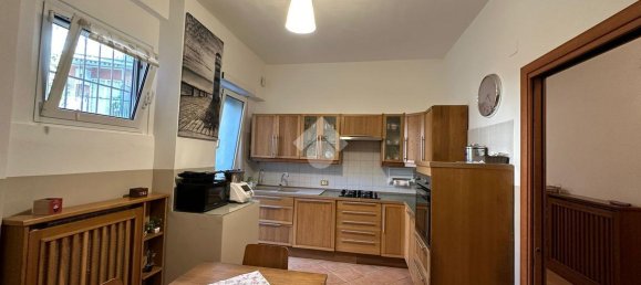 3غرفة شقة في Rome, Italy رقم 9262 11