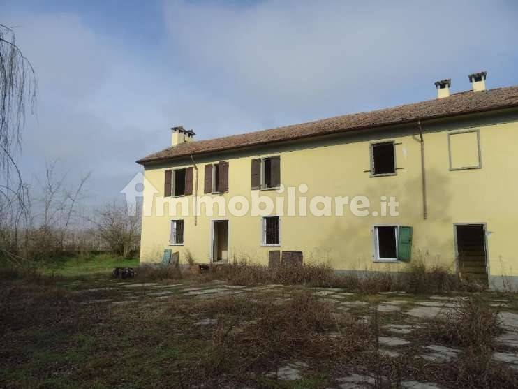 5 rooms Apartment in Cornale e Bastida, Italy No. 365927