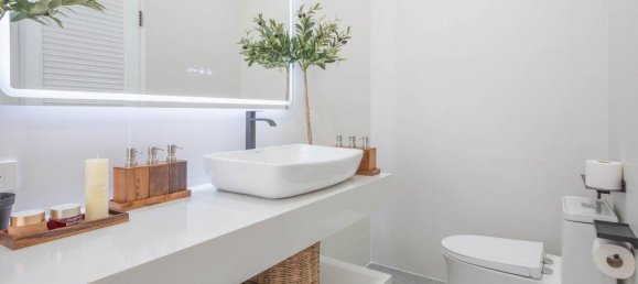 5 bedrooms House in Pattaya, Thailand No. 26075 2