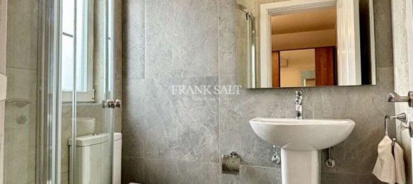 2 bedrooms Penthouse in Zurrieq, Malta No. 5179 26