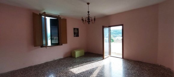 4-salle Appartement à Arezzo, Italy No. 204859 12