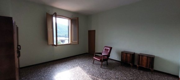 4-salle Appartement à Arezzo, Italy No. 204859 4