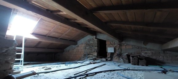 4-salle Appartement à Arezzo, Italy No. 204859 16