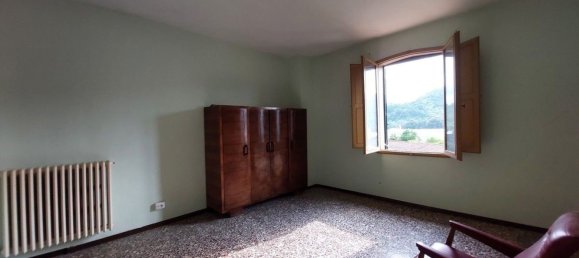4-salle Appartement à Arezzo, Italy No. 204859 5