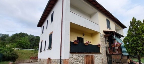 4-salle Appartement à Arezzo, Italy No. 204859 31