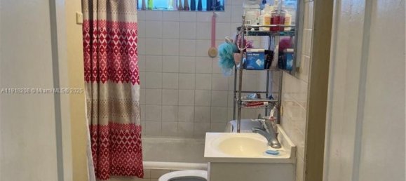 2 Schlafzimmer Villa in Miami, USA, Nr. 615468 4