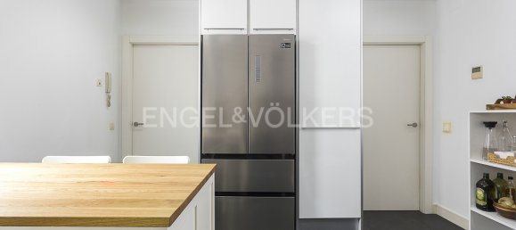 Apartamento T4 em Eixample, Spain N.º 24312 15