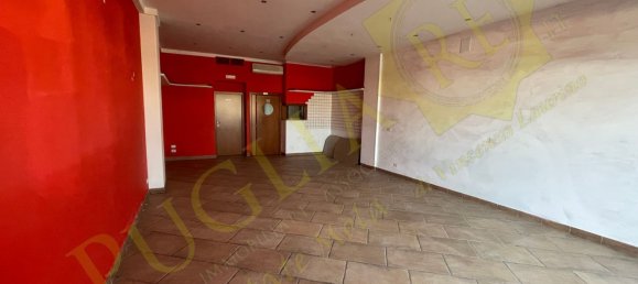 2 rooms Commercial property in Mola di Bari, Italy No. 172406 3