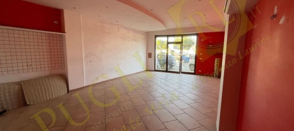 2 rooms Commercial property in Mola di Bari, Italy No. 172406 2