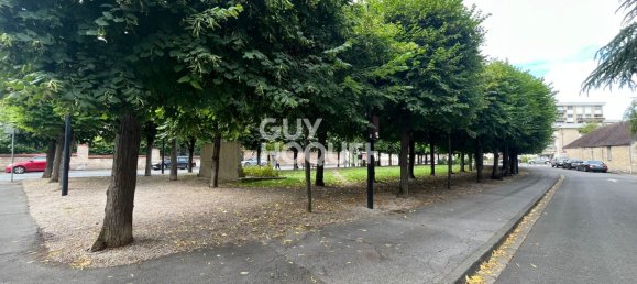 2 chambres Appartement à Compiègne, France No. 248267 10