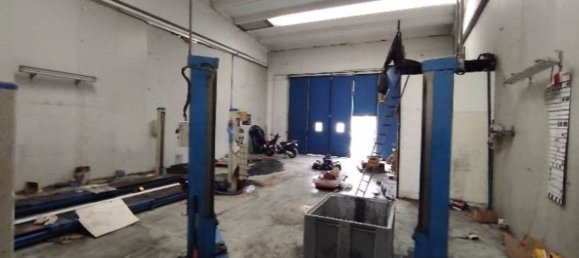 140m² Warehouse in Invorio, Italy No. 3541 3