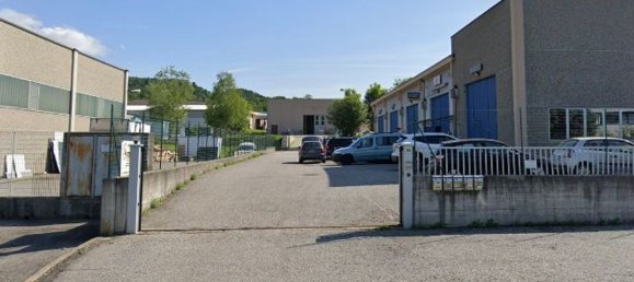 140m² Warehouse in Invorio, Italy No. 3541 5