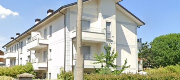 3-salle Appartement à Desio, Italy No. 70717 2