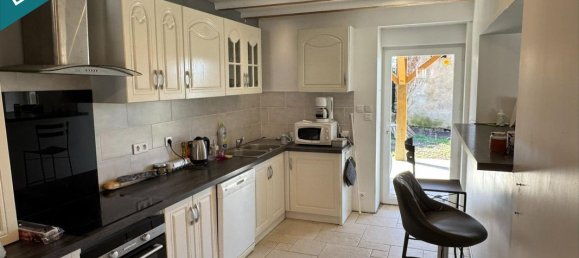 3 bedrooms House in Epinac, France No. 268195 2