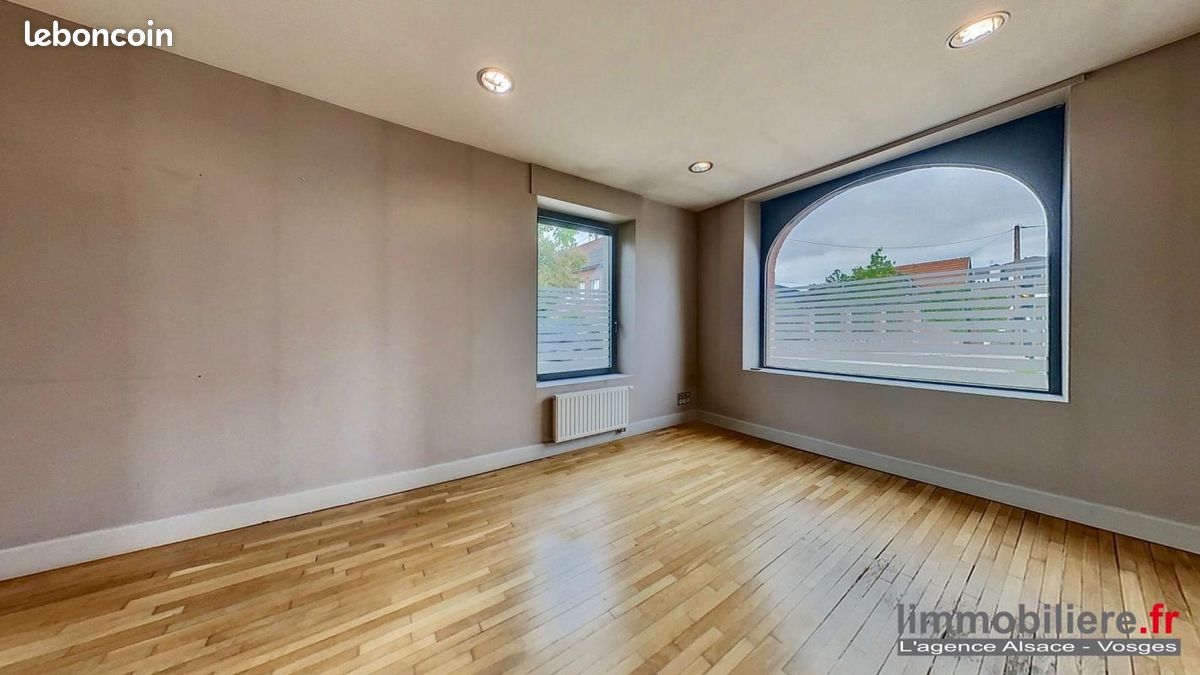 9غرفة منزل في Saint-Die-des-Vosges, France رقم 76151