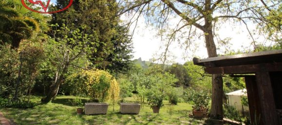 Вилла с 15 комнатами в Монтеварки, Италия № 233239 33