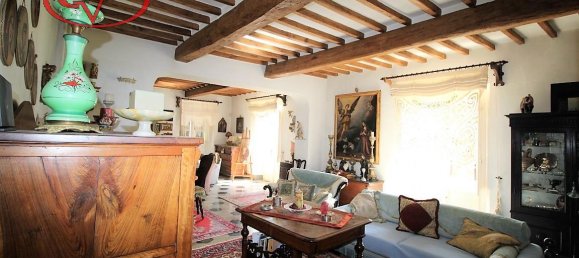 Вилла с 15 комнатами в Монтеварки, Италия № 233239 3