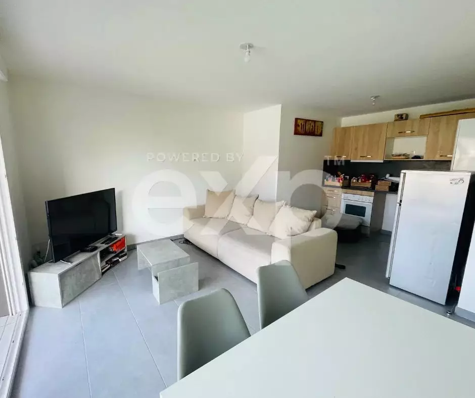 Квартира с 2 комнатами в Дувен, Франция № 205041