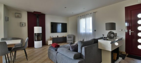 3 bedrooms House in Romans-sur-Isere, France No. 330965 5