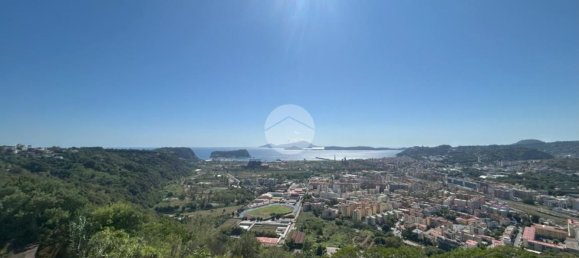 5 rooms Apartment in Naples, Italy No. 274909 3