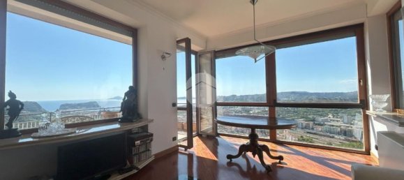 5 rooms Apartment in Naples, Italy No. 274909 8