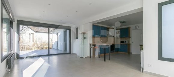 5 bedrooms House in Le Plessis-Trevise, France No. 115717 6