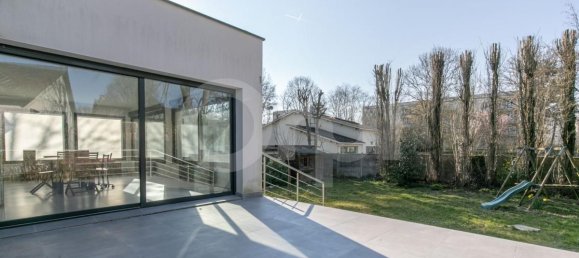 5 bedrooms House in Le Plessis-Trevise, France No. 115717 3